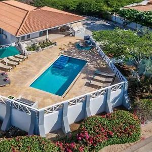 Beautiful & Spacious Villa With View In Jan Thiel Villa